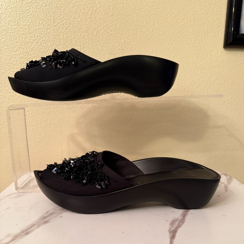 Robert Clergerie Beaded Embellished Platform Mules, EUC, Size 7